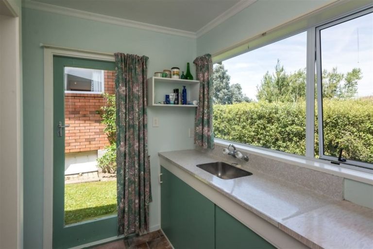 Photo of property in 65 Osborne Road, Amberley, 7410