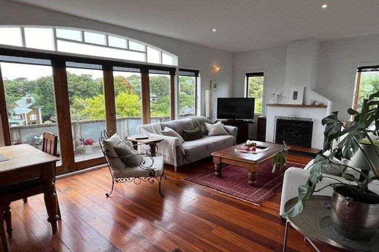 Photo of property in 7 Pah Road, Cockle Bay, Auckland, 2014