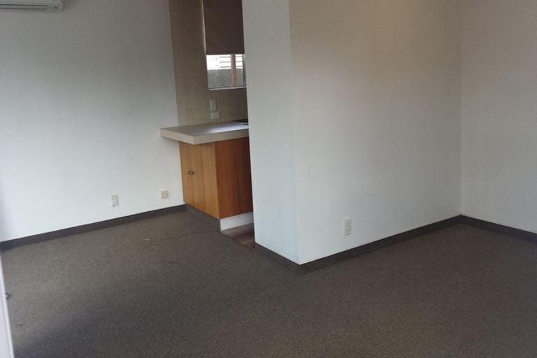 Photo of property in 32 Grants Road, Papanui, Christchurch, 8053