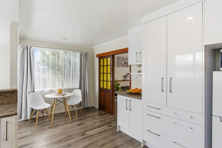 Photo of property in 49 Walton Road, Paraparaumu Beach, Paraparaumu, 5032