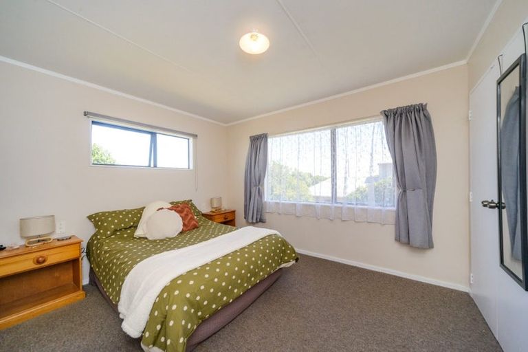 Photo of property in 15 Dahlstrom Grove, Kelvin Grove, Palmerston North, 4414