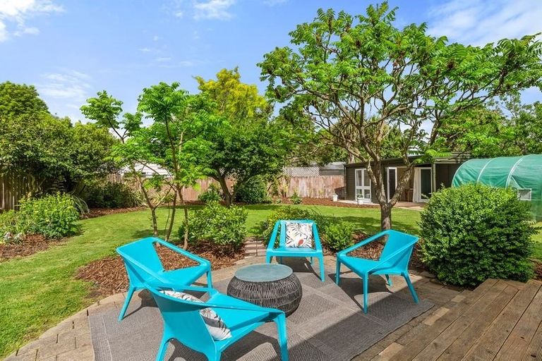 Photo of property in 8 Martbern Crescent, Bishopdale, Christchurch, 8053