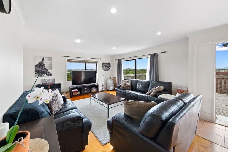 Photo of property in 29 Lewisham Street, Highland Park, Auckland, 2010