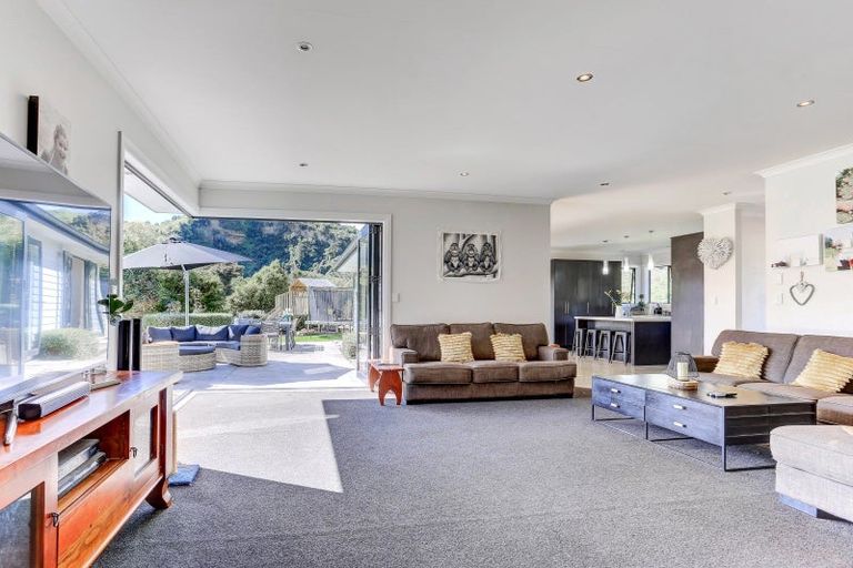 Photo of property in 5176 Turakina Valley Road, Hunterville, 4782