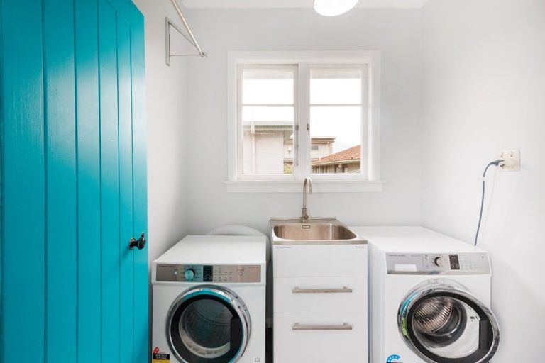 Photo of property in 35a Puriri Terrace, Roslyn, Palmerston North, 4414