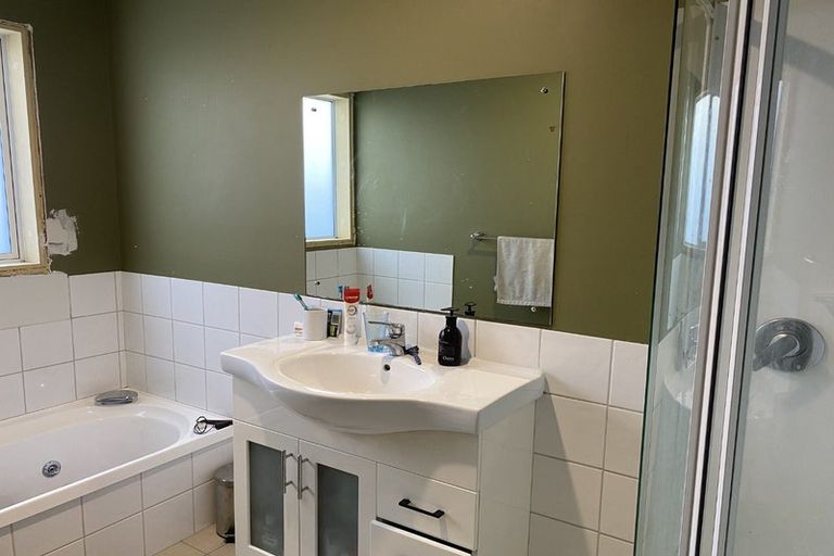 Photo of property in 61 Redwood Avenue, Tawa, Wellington, 5028