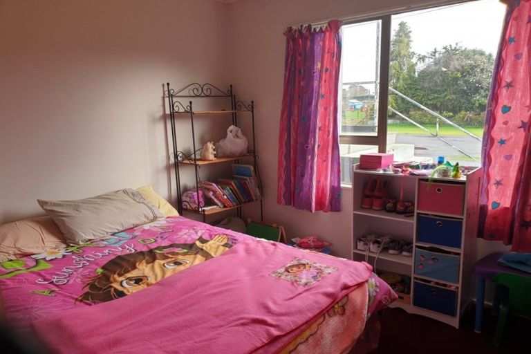 Photo of property in 15 Bridger Place, Eltham, 4322