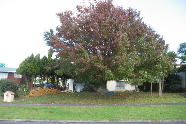 Photo of property in 47 Chatsworth Crescent, Pakuranga Heights, Auckland, 2010