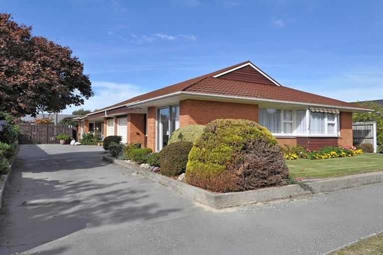 Photo of property in 1/7 Camberwell Place, Avonhead, Christchurch, 8042