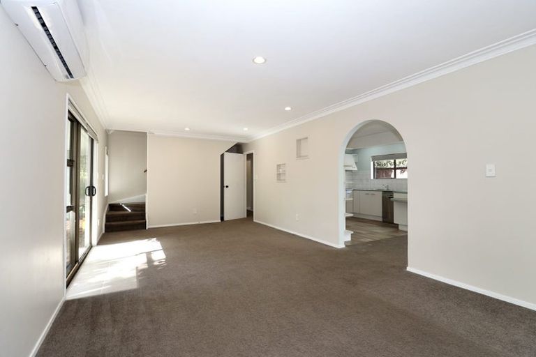 Photo of property in 1/5 Rosca Lane, Sunnyhills, Auckland, 2010