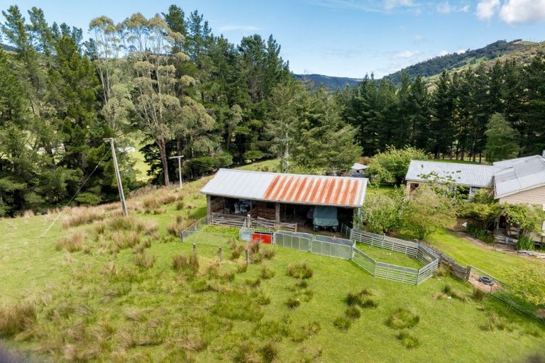 Photo of property in 292 Waipori Falls Road, Berwick, Outram, 9073
