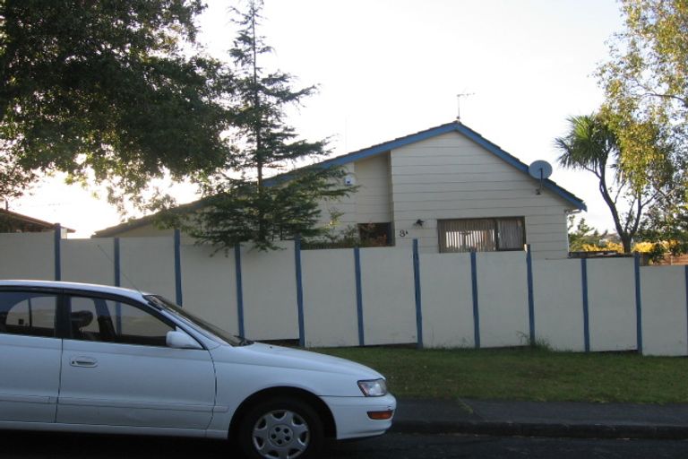 Photo of property in 1/3 Northwick Place, Hillcrest, Auckland, 0627