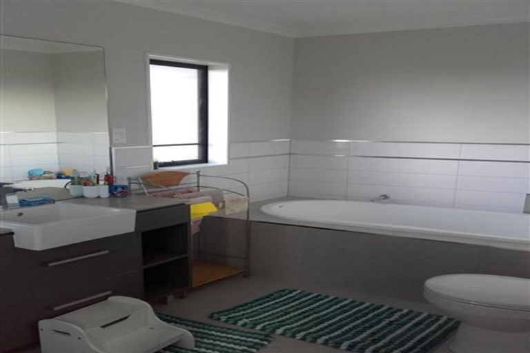 Photo of property in 10 Mauku Lane, Greenhithe, Auckland, 0632