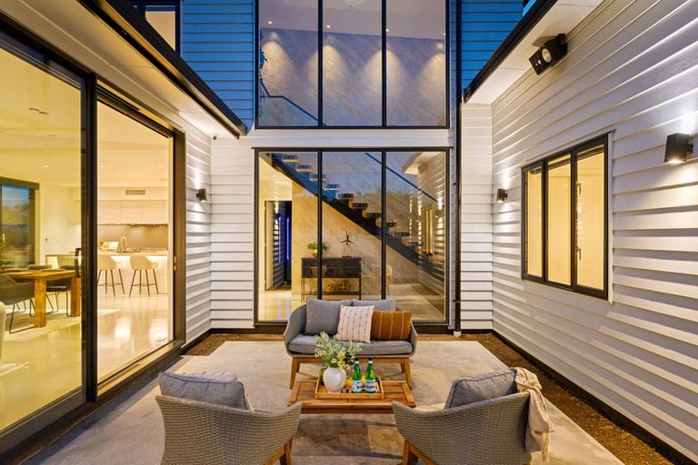 Photo of property in 22 Kahika Grove, Huapai, Kumeu, 0810