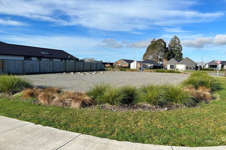 Photo of property in 69 Tara Crescent, Woodend, 7610