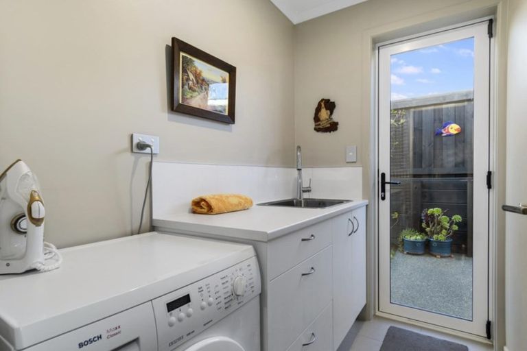 Photo of property in 30 Harbelle Close, Bethlehem, Tauranga, 3110