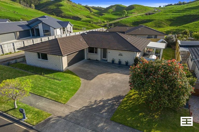 Photo of property in 170 Ballintoy Park Drive, Welcome Bay, Tauranga, 3175
