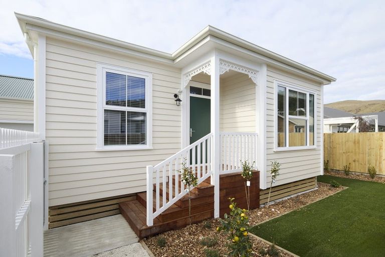 Photo of property in 8 Roscoe Street, Saint Martins, Christchurch, 8022