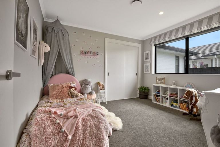 Photo of property in 9 Kauri Grove Drive, Kumeu, 0810