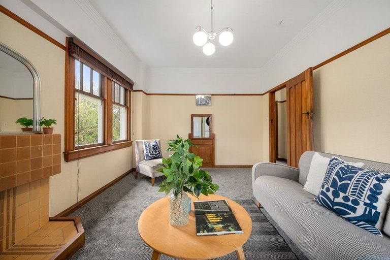 Photo of property in Zena Court, 7/11 Dufferin Street, Mount Victoria, Wellington, 6021