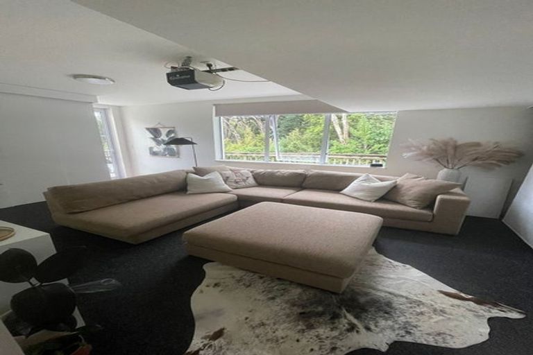 Photo of property in 12 Viridian Lane, Greenhithe, Auckland, 0632