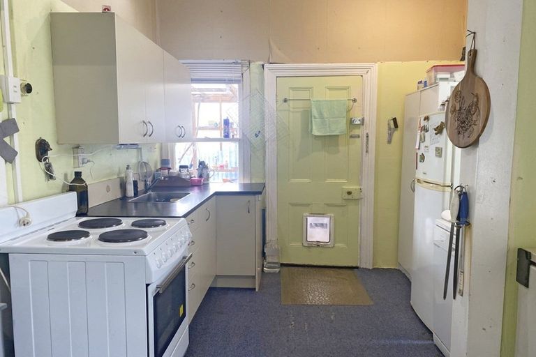 Photo of property in 11 May Street, Waiwera South, Clinton, 9584