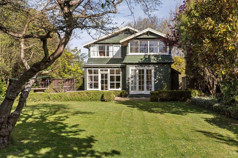 Photo of property in 55 Leinster Road, Merivale, Christchurch, 8014