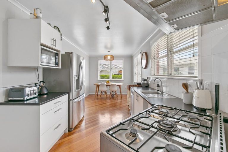 Photo of property in 175 Bartholomew Road, Levin, 5510