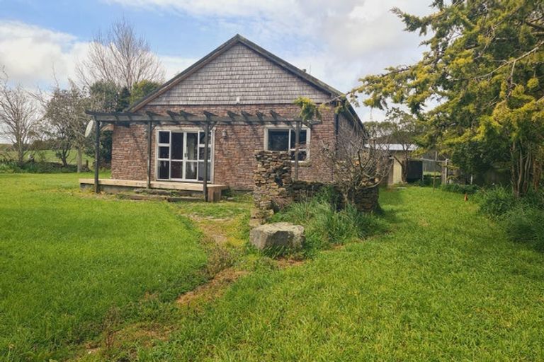 Photo of property in 150 Kendalls Line, Linton, Palmerston North, 4472