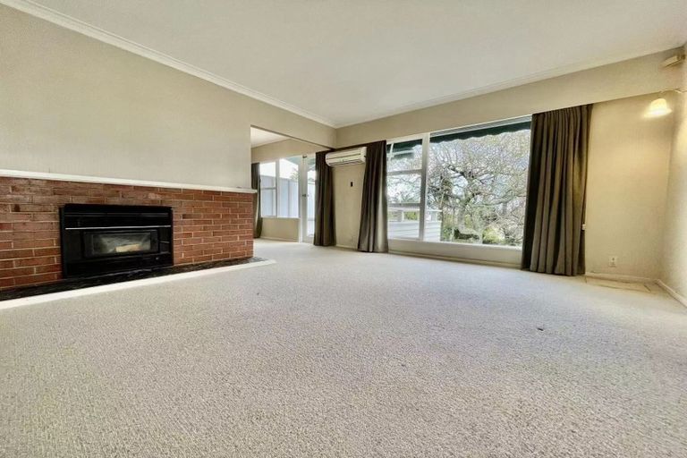 Photo of property in 6 Raines Avenue, Forrest Hill, Auckland, 0620