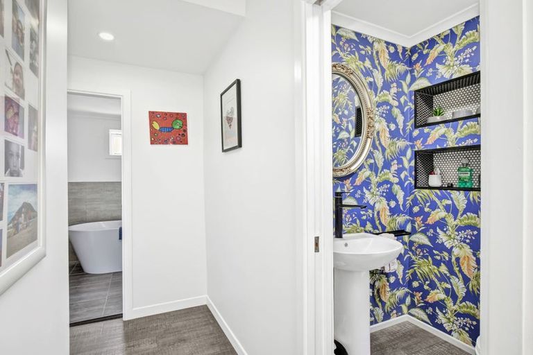 Photo of property in 221 Matai Road, Raumati Beach, Paraparaumu, 5032