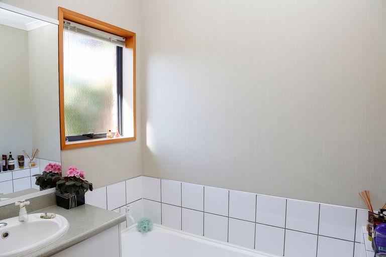 Photo of property in 22 Jessop Street, South Hill, Oamaru, 9400