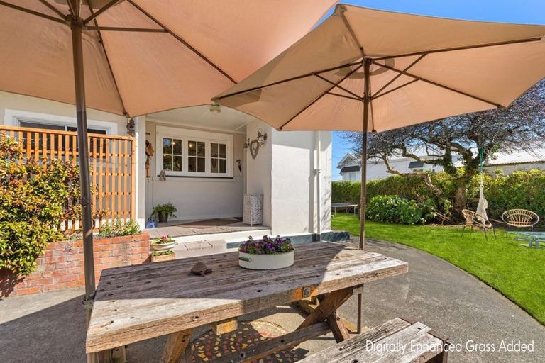 Photo of property in 12 Caius Avenue, Gonville, Whanganui, 4501