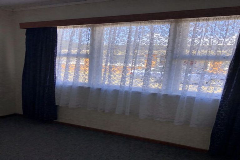 Photo of property in 2/4 Wolfe Street, Regent, Whangarei, 0112
