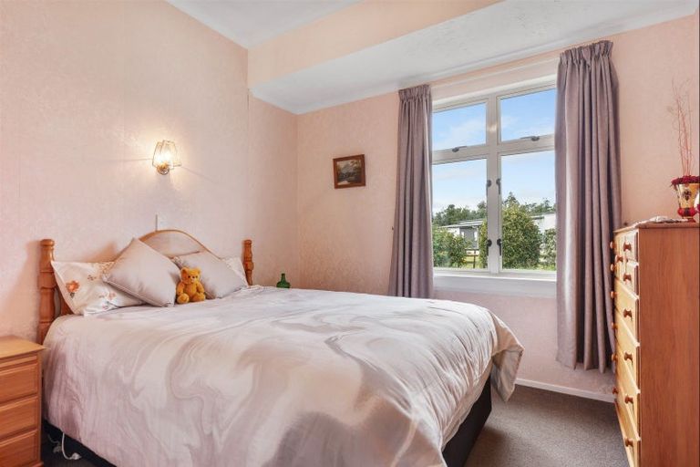 Photo of property in 128 Lindsay Road, Levin, 5510