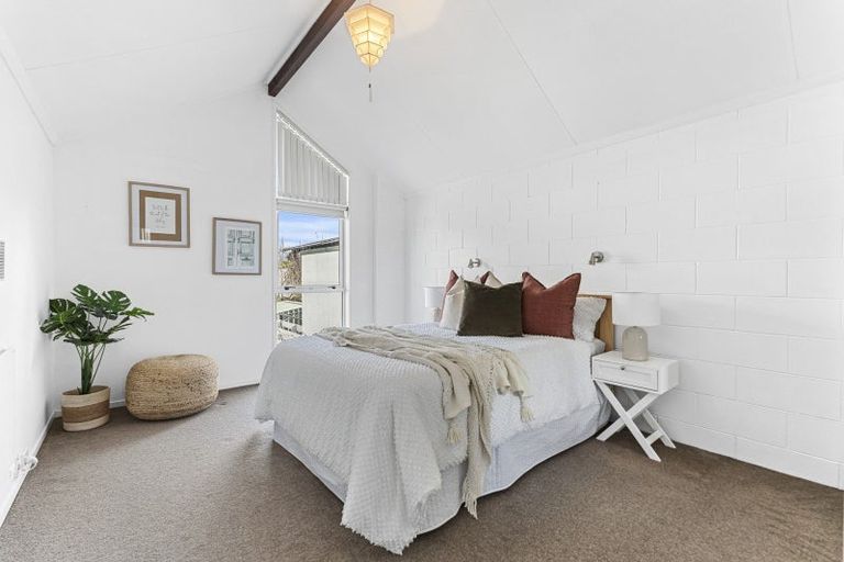 Photo of property in 1 La Salle Drive, Westown, New Plymouth, 4310