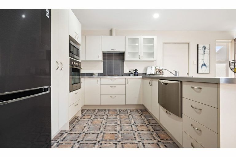 Photo of property in 87b Saint Martins Road, Saint Martins, Christchurch, 8022