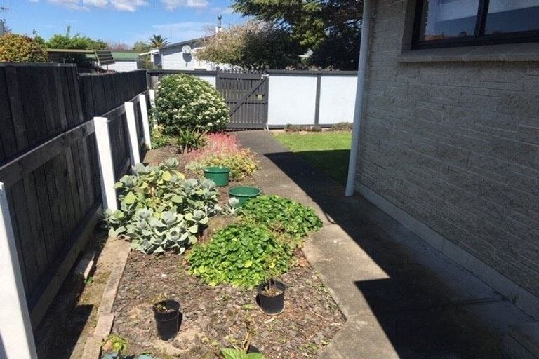 Photo of property in 214 Warwick Road, Mayfair, Hastings, 4122