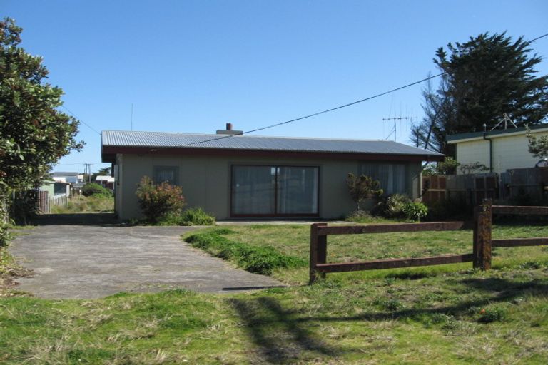Photo of property in 24 Raukawa Street, Himatangi Beach, Foxton, 4891