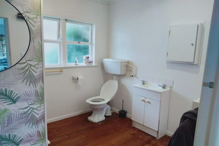Photo of property in 3 Alamein Avenue, Belmont, Auckland, 0622