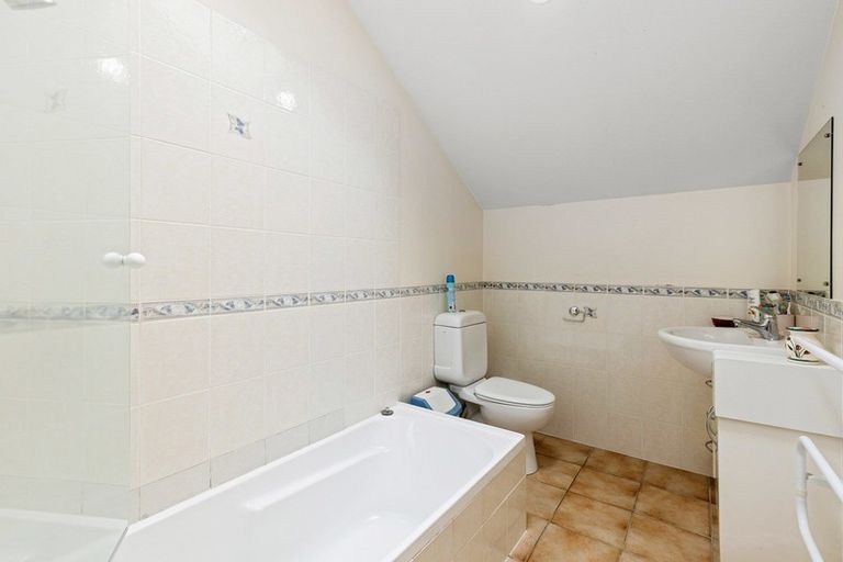 Photo of property in 3/57 Gladstone Road, Northcote, Auckland, 0627