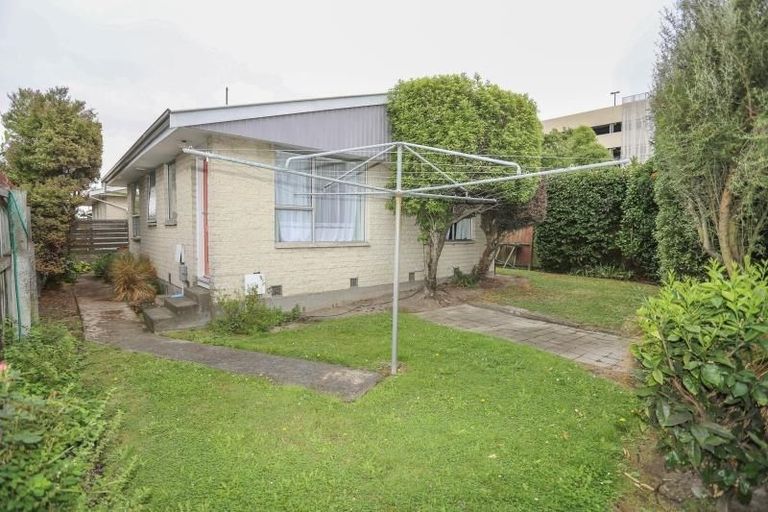 Photo of property in 1/171 Clarence Street, Riccarton, Christchurch, 8011