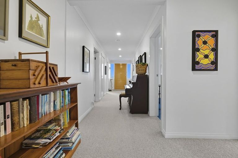 Photo of property in 22 Hargest Crescent, Saint Kilda, Dunedin, 9012