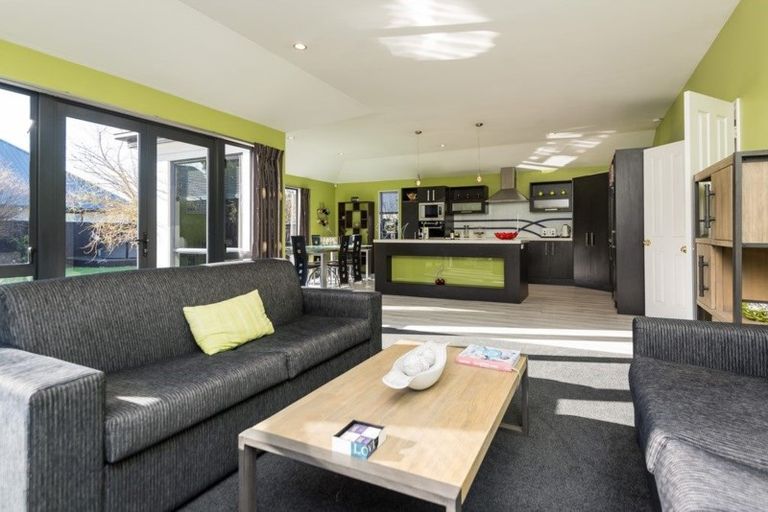 Photo of property in 2 The Stables, Woodend, 7610