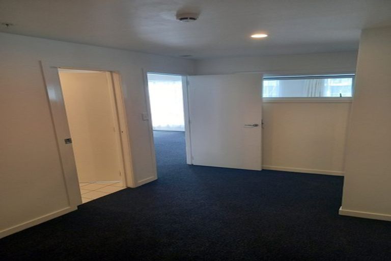 Photo of property in Terrace Heights Apartments, 2a/163 The Terrace, Wellington Central, Wellington, 6011