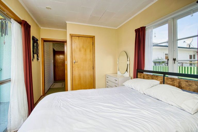 Photo of property in 37 Hillary Crescent, Maraenui, Napier, 4110