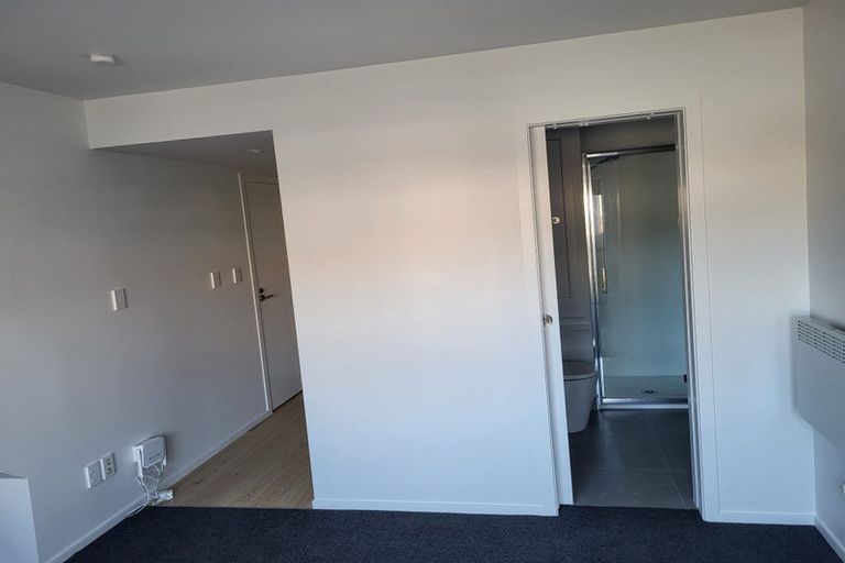 Photo of property in 35 Kamahi Place, Paraparaumu, 5032