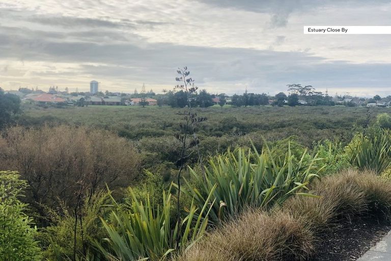 Photo of property in 100 Arran Point Parade, Orewa, 0931