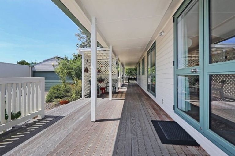 Photo of property in 8a Nimon Street, Havelock North, 4130