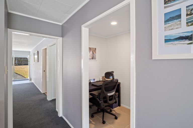 Photo of property in 38 John Downs Drive, Browns Bay, Auckland, 0630